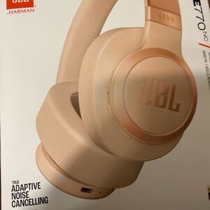 JBL live770nc